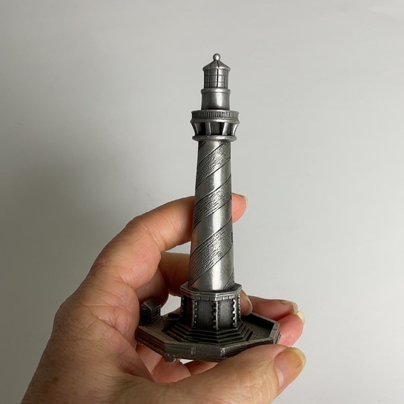 Vintage Pewter Miniature Cape Hatteras Lighthouse - Picture 9 of 11